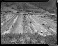 Bouquet Canyon earth-fill dam under construction, 1933