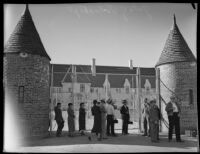 Reporters waiting for Clara Phillips to be released, Tehachapi, 1935