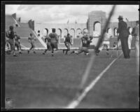 Football game between the UCLA Bruins and the University of Oregon Webfoots at the Coliseum, Los Angeles, 1931