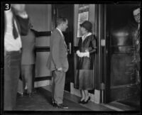 S.S. Hahn speaks with Mary Pickford about a trial, Los Angeles, 1925