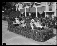 "Heart of the San Gabriel Valley" float in the Tournament of Roses Parade, Pasadena, 1924