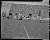 Football game between USC Trojans and Notre Dame Irish, Los Angeles, 1938