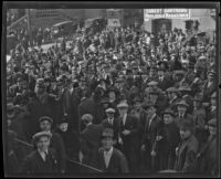 Crowd gathers outside the Los Angeles County courthouse to catch a glimpse of accused murder Louise Peete, Los Angeles, 1921