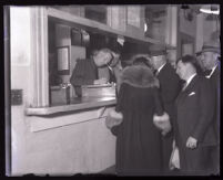 Winnie Ruth Judd, accused of murder, is arrested, Los Angeles, 1931