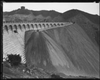 Barrier build in front of Mulholland Dam, Hollywood (Los Angeles), 1933