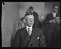 Frank R. Peck appears in court for William Edward Hickman trial, Los Angeles, 1927