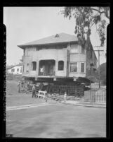 House being moved from Colton and N. Boylston Sts. for construction of Hollywood Freeway, Los Angeles, 1948