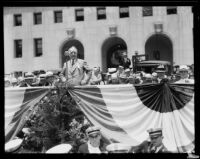 Henry W. Wright gives a speech to large crowd, 1930