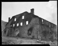 Building in ruins, destroyed by the La Crescenta fires, Los Angeles, 1933