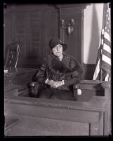 Wife of Asa Keyes testifies at his trial, Los Angeles, 1929