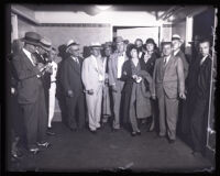 Murder suspect Winnie Ruth Judd escorted by Sheriff James McFadden, Los Angeles, 1931