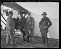 Reporters Carlton Williams, Jackson Berger, William Phillips and other before their flight to Oregon to cover the William Edward Hickman extradition, Los Angeles, 1927