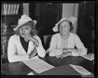 Grace Bradley accompanies mother Elsa Bradly to court, Los Angeles, 1935