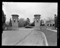 Know Your City No.155 Entrance to Los Angeles' first private community, Fremont Place at Wilshire Blvd.-Rossmore Ave