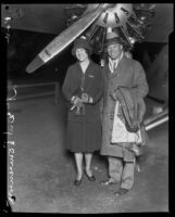 Virginia Sullivan meets with her fiance Lieutenant D. W. Tomlinson, Los Angeles County, 1929