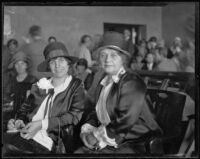 Minnie Kennedy and Aimee Semple McPherson in court, Los Angeles, 1926