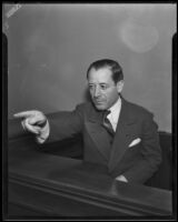 S.S. Hahn pointing in courtroom, Los Angeles, 1920-1939