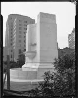 Frank Putnam Flint memorial fountain (unfinished) in front of City Hall, Los Angeles, 1933