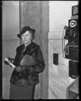 Pearl Stephenson waits to be questioned, Los Angeles, 1936