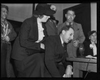 Marion and Buron Fitts at perjury trial, Los Angeles, 1936