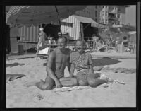 Maury Willows and Electra Waggoner enjoy the beach at the Ambassador, Los Angeles, 1936