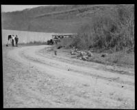 Unpaved road in a hillside area photographed in relation to the investigation of the murder of Alberta Meadows by Clara Phillips, 1922