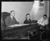 James Pemberton, witness in Mary Emma James murder case, on witness stand, Los Angeles, 1935