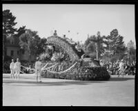 "Rainbow and the Pot of Gold" float in the Tournament of Roses Parade, Pasadena, 1933