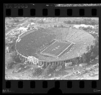 Aerial view of Super Bowl XXI game at the Rose Bowl, Calif., 1987