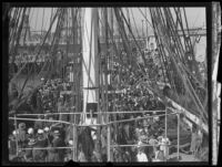 Crowds visit the USF Constitution, San Pedro, 1933