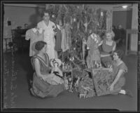 Chief matron Vada Sullivan and some female inmates celebrate Christmas, 1935-1936