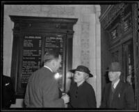 Laura Perry Vail escorted by agent Arthur D. Hanson, Los Angeles, 1936