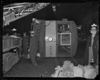 Railway strikers overturn street car at Main St and 23rd, Los Angeles, 1934