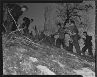 Civilian Conservation Corps volunteers battle blaze in San Rafael Hills, Glendale, 1935