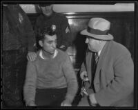 Detective J. L. Ballinger with murder suspect Tony Saltikoff, Los Angeles, 1935