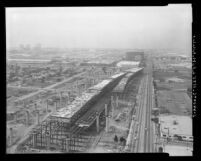 Construction of Century Freeway off Imperial Blvd. near LAX, Los Angeles, 1987