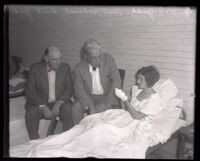 Murder suspect Winnie Ruth Judd with Dr. W. C. Judd and Paul Schenck at the Georgia Street Receiving Hospital, Los Angeles, 1931