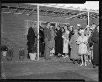 First group enters Times Model Home, Los Angeles, 1935