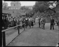 Jury investigates site of Helen Bendowski’s murder, Pasadena, 1933