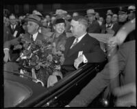 President Roosevelt, Eleanor Roosevelt and mayor Frank Shaw in a car at Central Station, Los Angeles, 1935