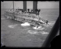 Sinking steamship S. S. Harvard, Point Arguello (Calif.), 1931