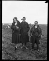 Virginia and D. W. Tomlinson with unidentified man, Los Angeles, 1930