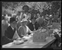 Couples seated at the Iowa Golden Wedding Club table at the annual Iowa Association picnic at Bixby Park, Long Beach, 1935