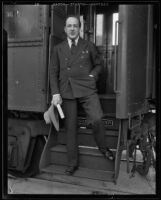 Emil Ludwig disembarks from a railroad car, Los Angeles, 1933