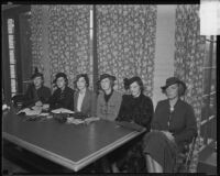 Los Angeles Junior League members Elizabeth Duque, Mrs. Lionel Ogden, Eve Lee, Margaret Hawkins, Ida Hogan, and Nancy Schmoele hold a meeting, Los Angeles, 1935