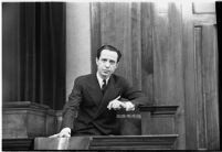 Accused murderer Paul A. Wright on the witness stand, Los Angeles, 1938