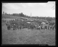 Crowd gathered for the dedication of the Arroyo Seco Parkway, Los Angeles, 1940