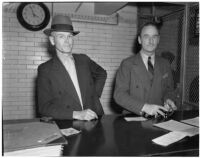 Alleged blackmailer George Wallace, alias Robert M. Nixon, with U.S. Marshal William S. Sweeney, Los Angeles, 1940