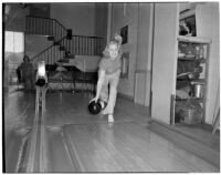 Mrs. Argyle H. Gudie bowling during the Woman's Field Day Challenge, May 1939