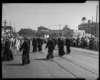 Friars join a parade to honor Junipero Serra statue, Los Angeles, 1934